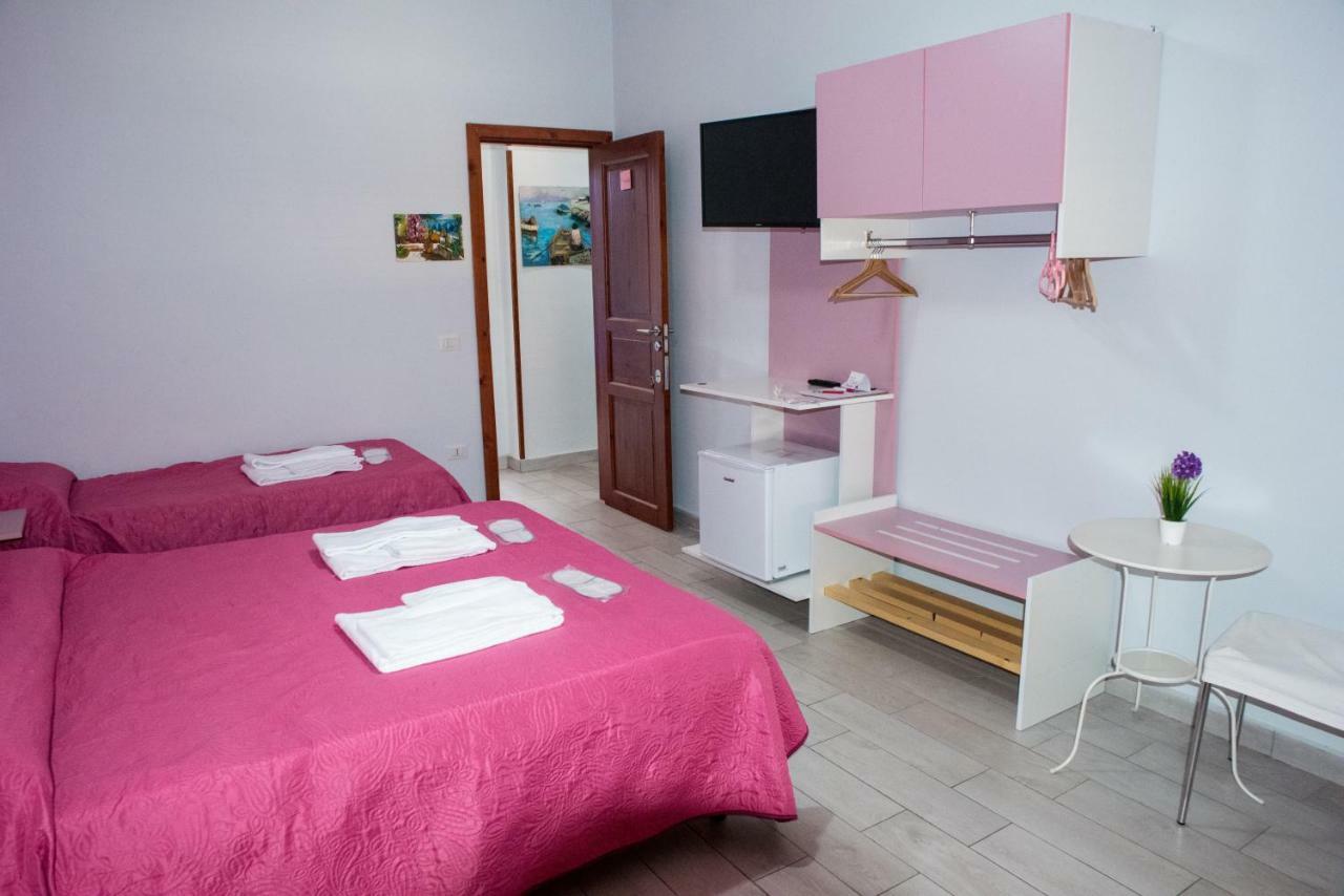 B&B Le Isole Naples Exterior photo